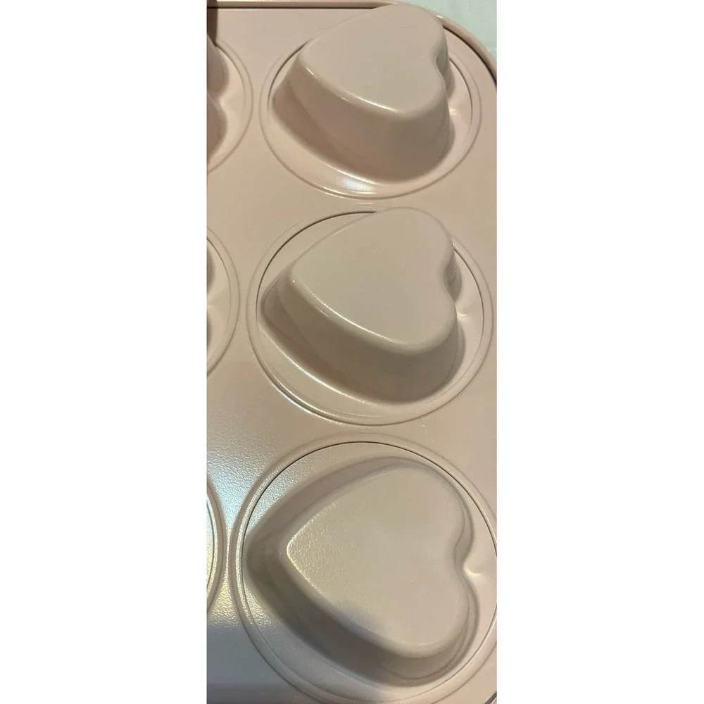 Master Class Valentine heart‎ muffin pan pink